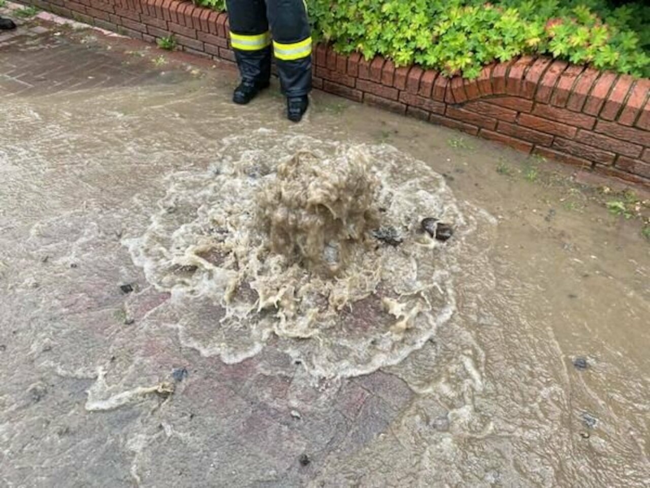 Einsatzmeldung: Wasserrohrbruch am Tiefen Weg Image 3