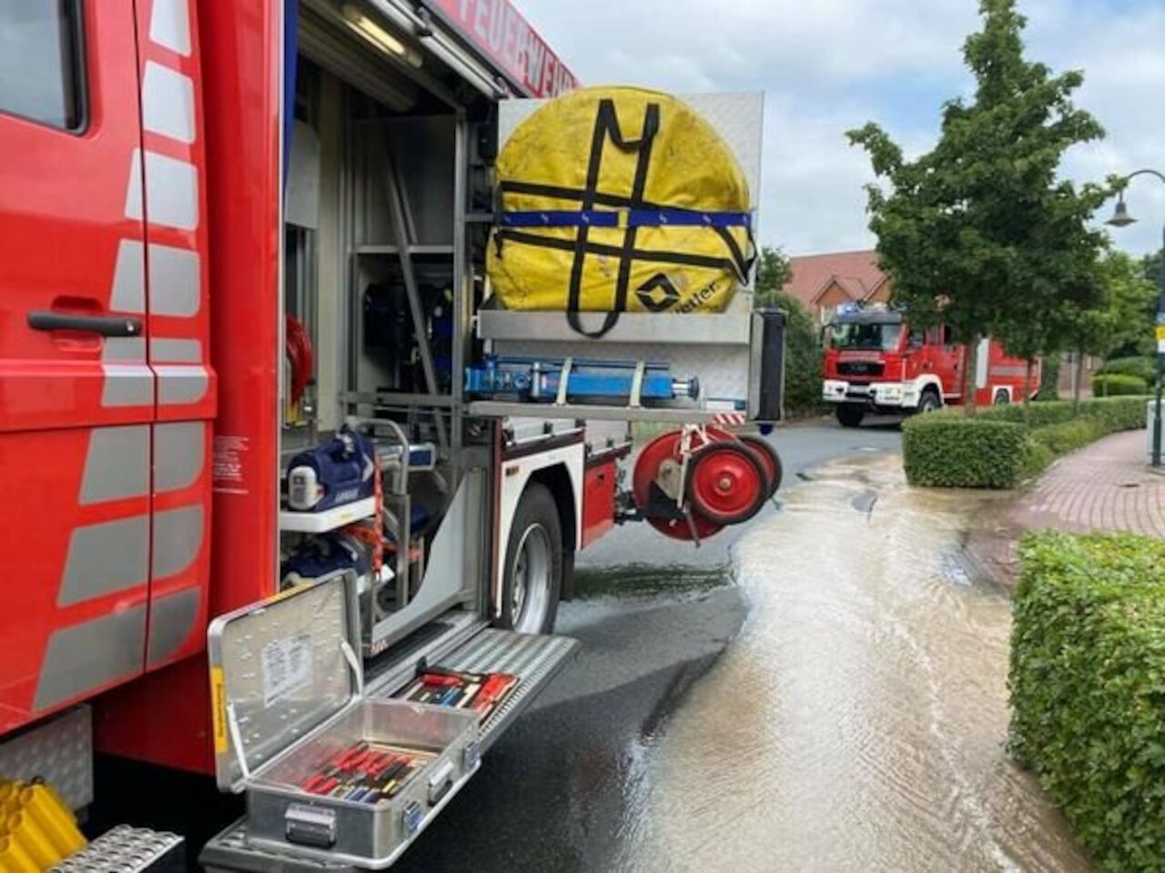 Einsatzmeldung: Wasserrohrbruch am Tiefen Weg Image 4
