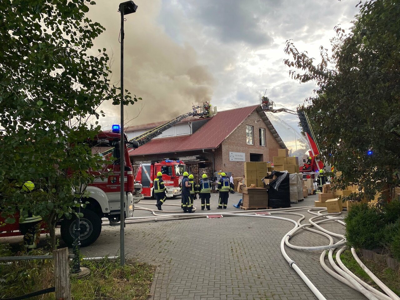 Einsatzmeldung: Großbrand einer Maschinenbaufirma Image 2