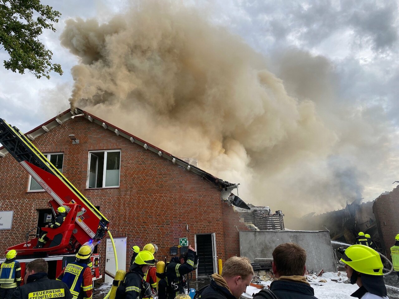Einsatzmeldung: Großbrand einer Maschinenbaufirma Image 3