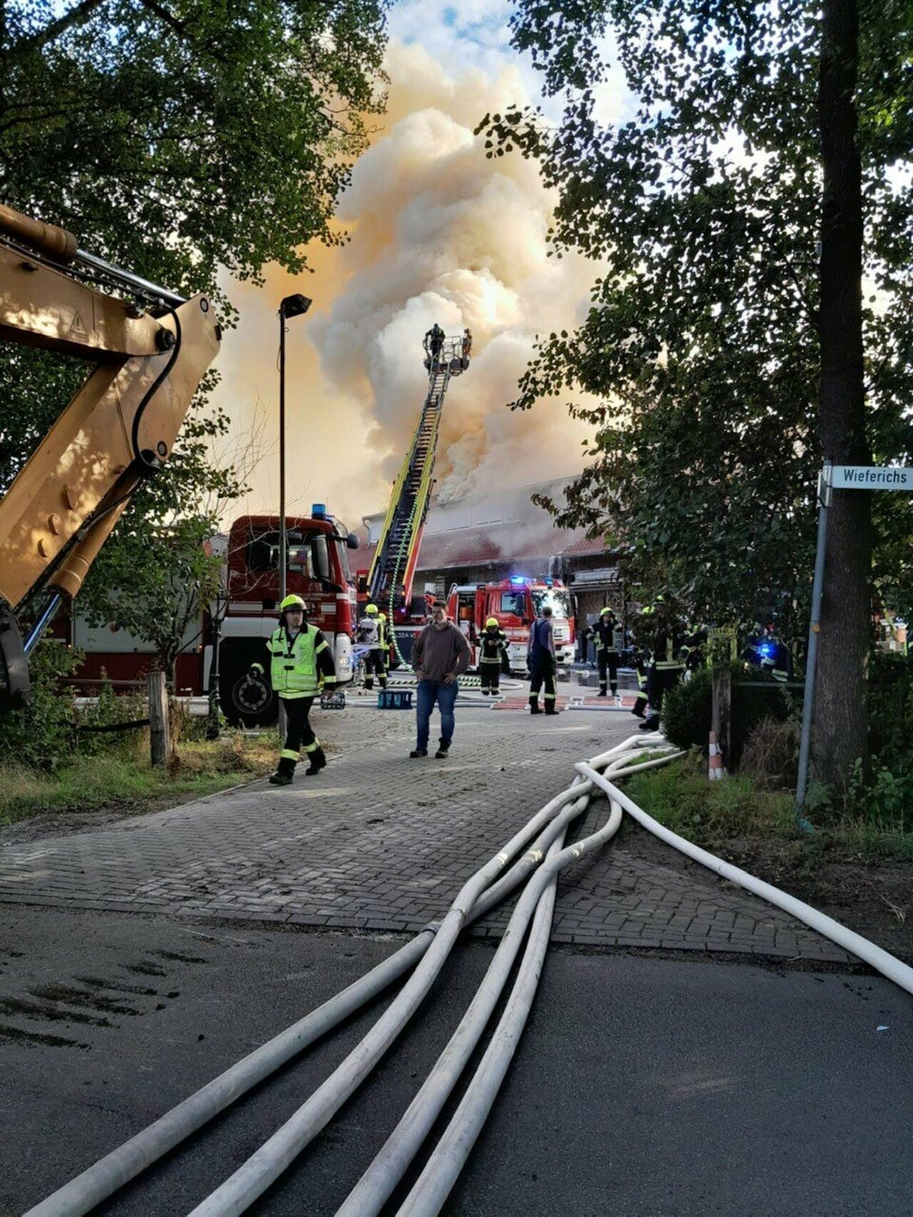 Einsatzmeldung: Großbrand einer Maschinenbaufirma Image 5