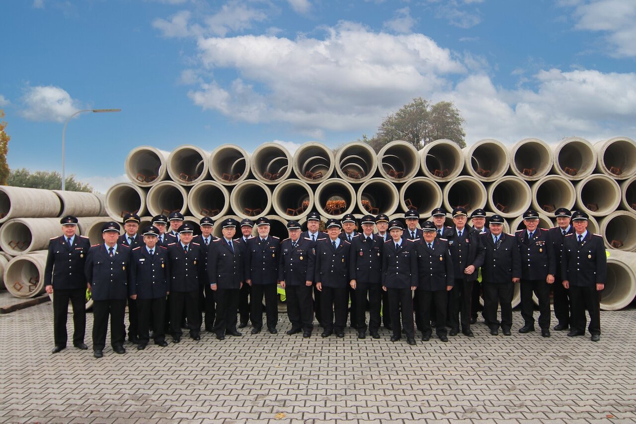 Ehemalige Führungskräfte der Feuerwehren des LK Vechta Treffen sich in Steinfeld Image 3