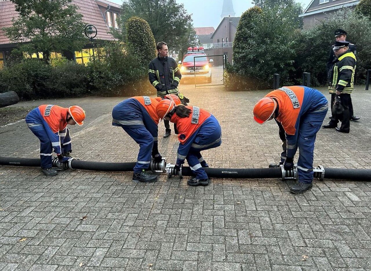 16 Jugendliche haben erfolgreich die Abnahme der Jugendflamme 1 und 2 bestanden Image 2