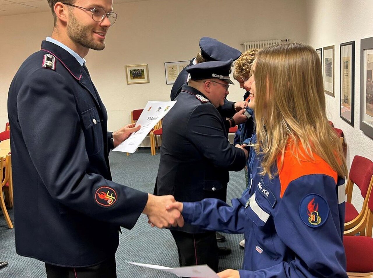 16 Jugendliche haben erfolgreich die Abnahme der Jugendflamme 1 und 2 bestanden Image 4
