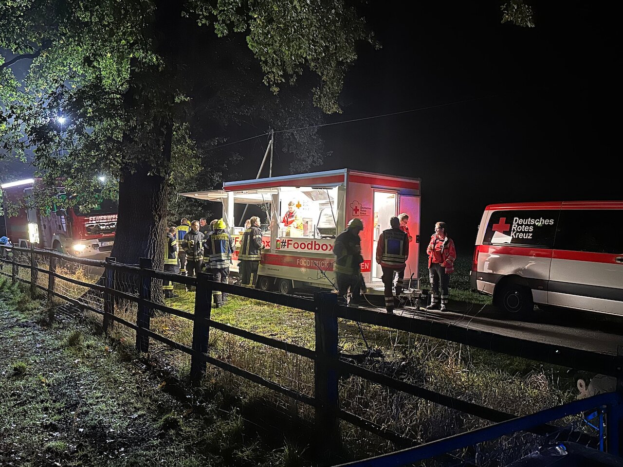 Bullen- / Schweinestall in Vollbrand Image 10