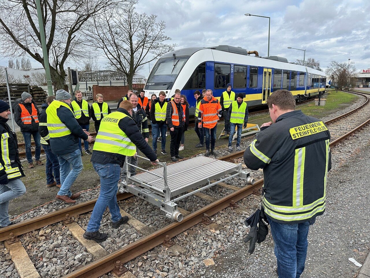 Richtiges Vorgehen bei Bahnunfällen konnten wir am Samstag bei der Nordwestbahn in Osnabrück üben. Image 10