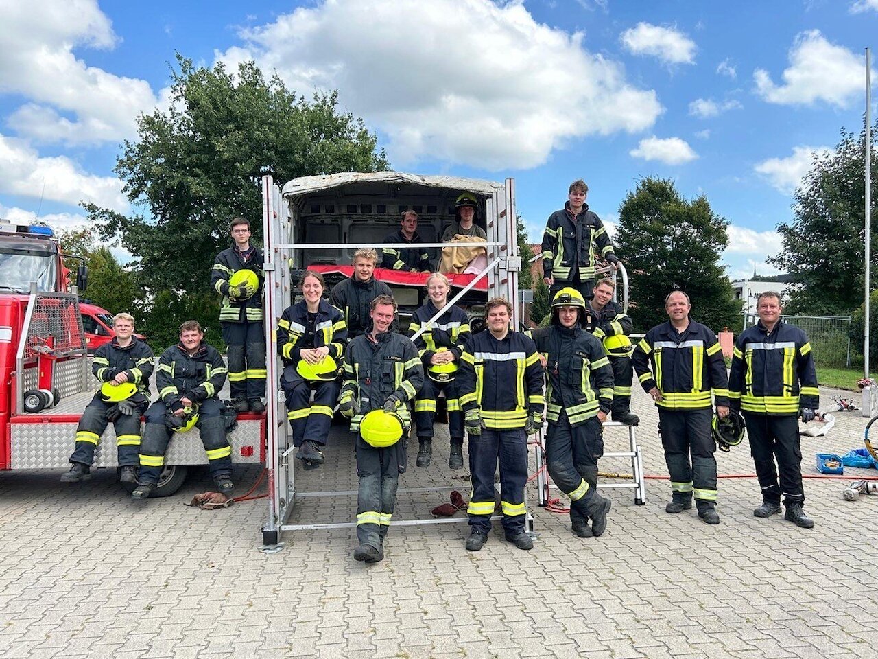 Feuerwehr Steinfeld übt den Ernstfall bei LKW-Unfällen Image 2