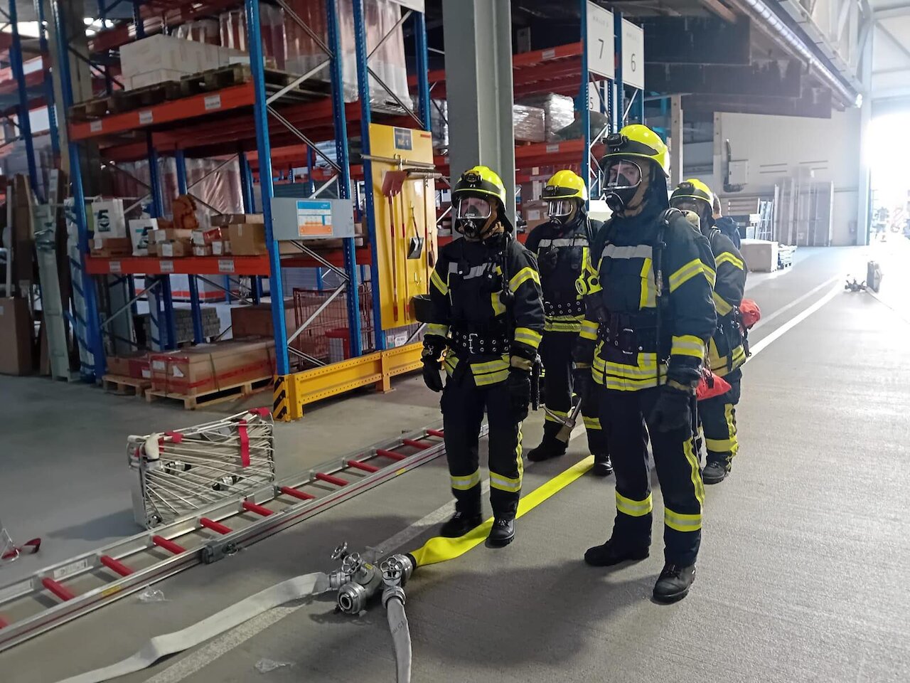 Einsatzübung unter Realbedingungen: Erfolgreiche F3-Zugübung mit Brockdorf und Lohne bei der Firma Bergmann  Image 4