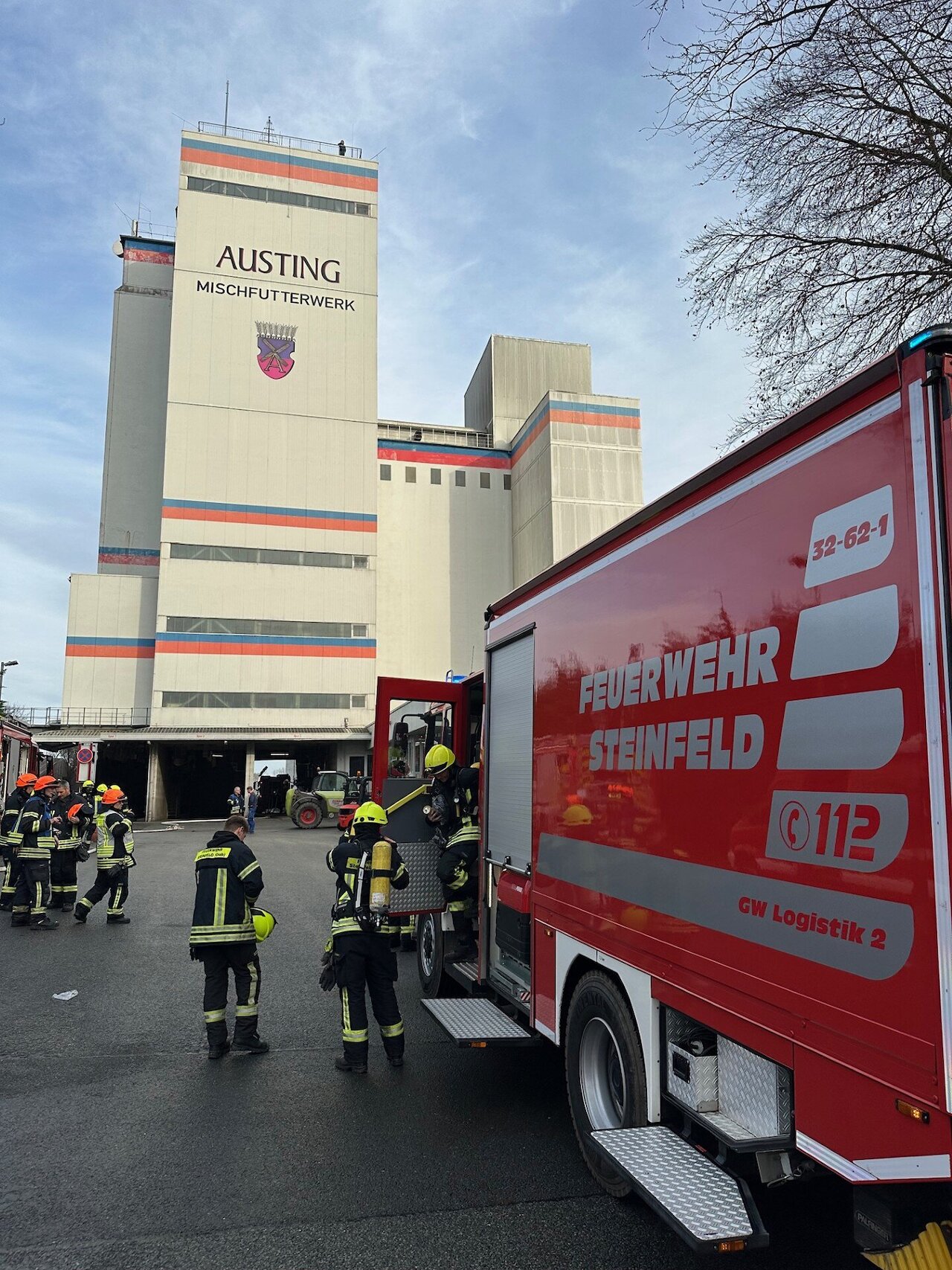 Drei Einsätze an einem Tag – Feuerwehr Steinfeld trotz Tannenbaumaktion mehrfach gefordert Image 1
