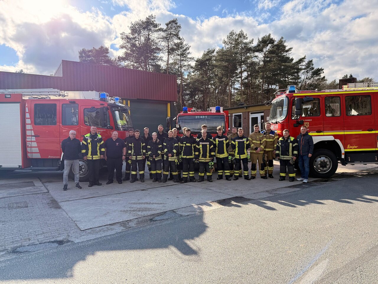 Gemeinsam stärker – MGLA-Praxistag der Feuerwehren Holdorf, Fladderlohausen und Steinfeld Image 1