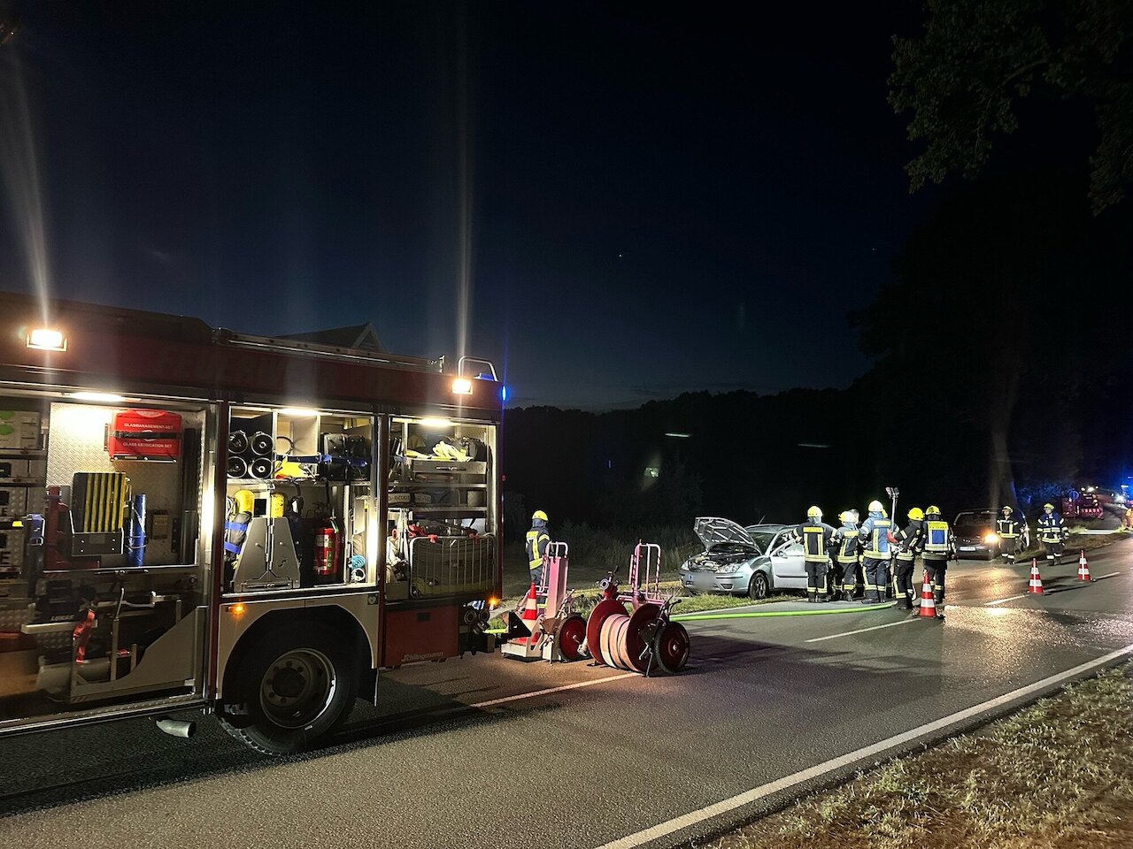 Ersthelfer verhindert größeren Fahrzeugbrand auf der Dammer Straße Image 2